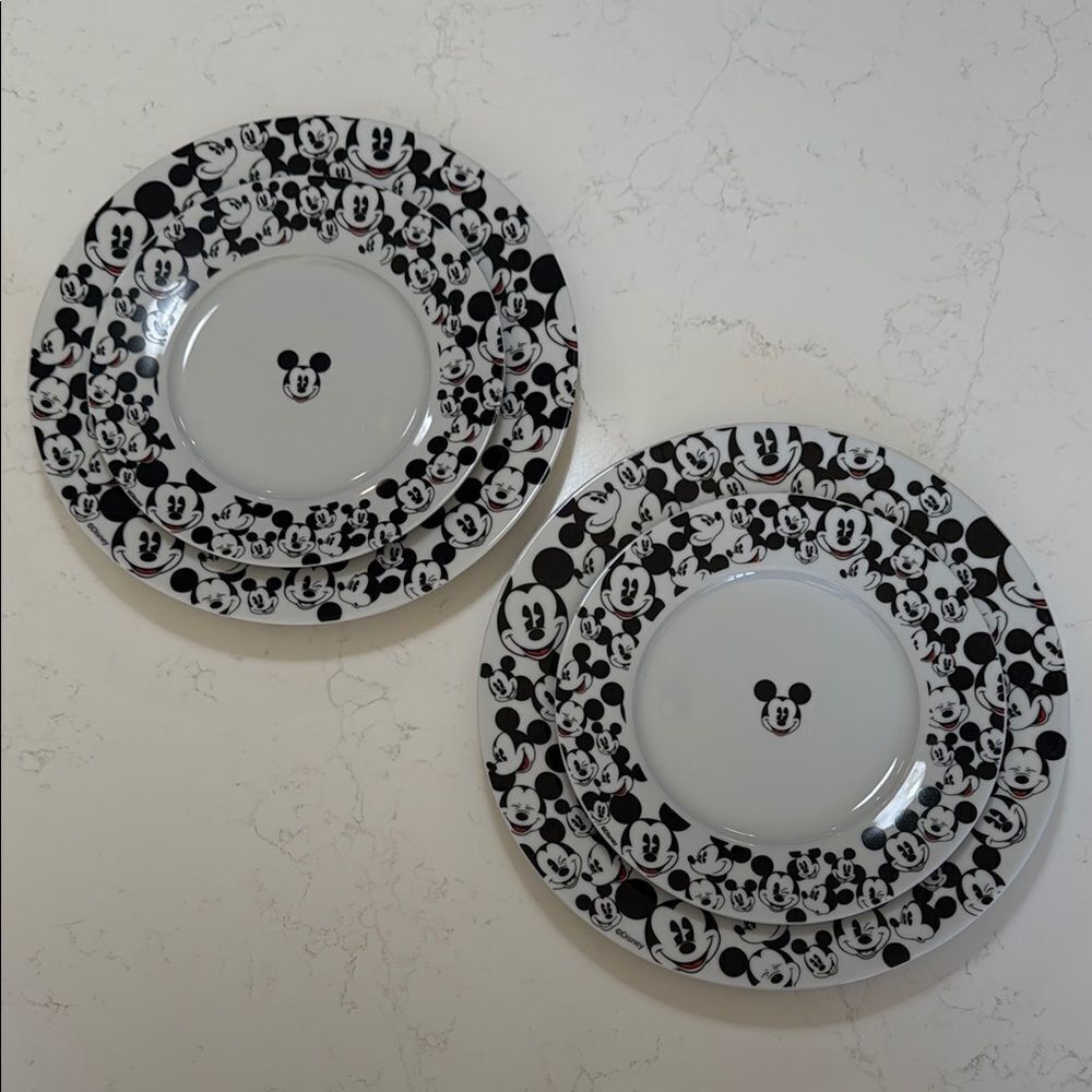 Disney Black and White Mickey Mouse ceramic plate Set.